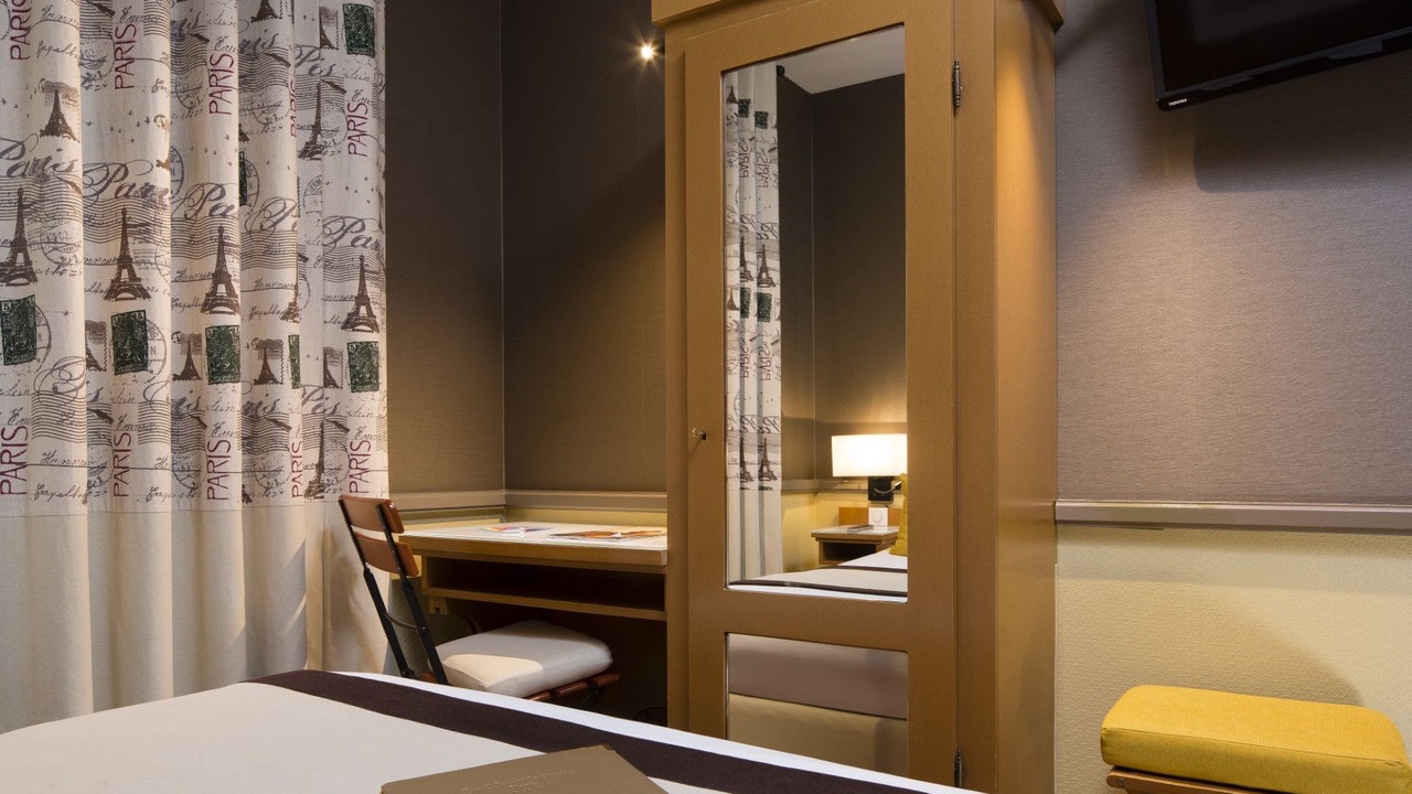 Photo of Bedroom in 13th Arrondissement