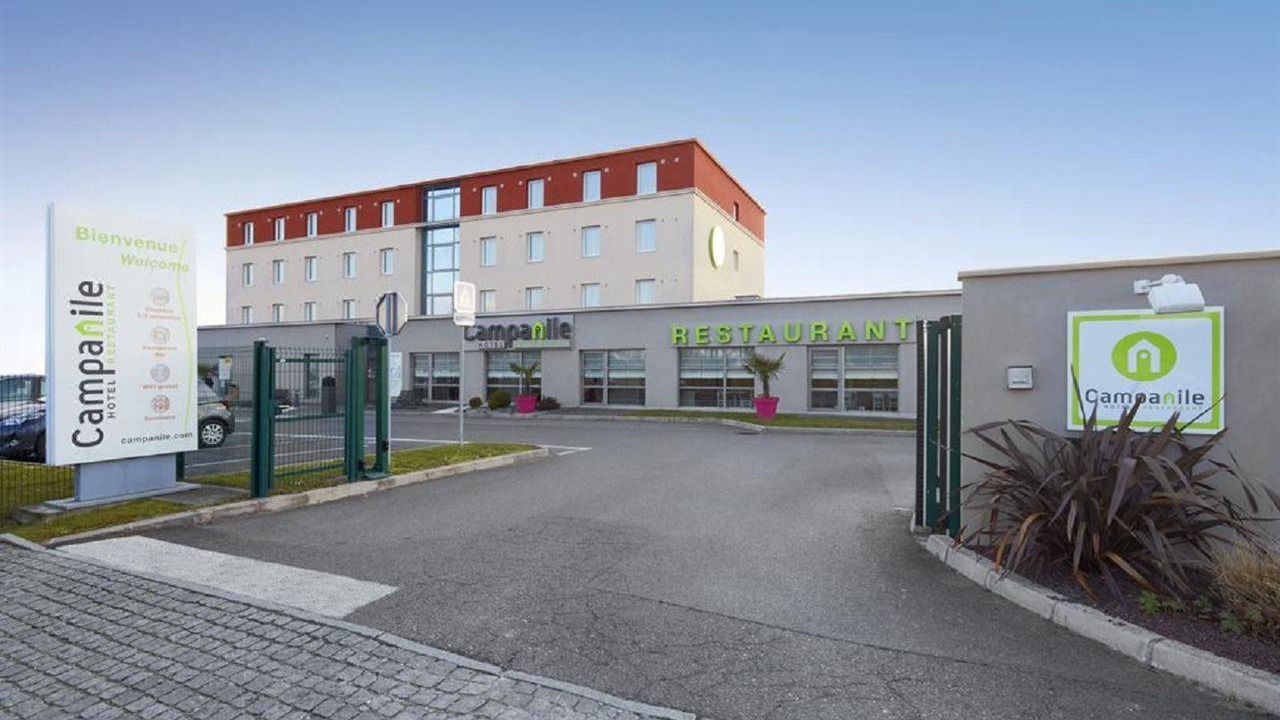 Photo of Buildings in Le Mesnil-Amelot
