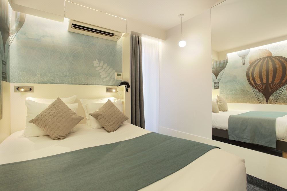 Photo of Bedroom in 5th Arrondissement