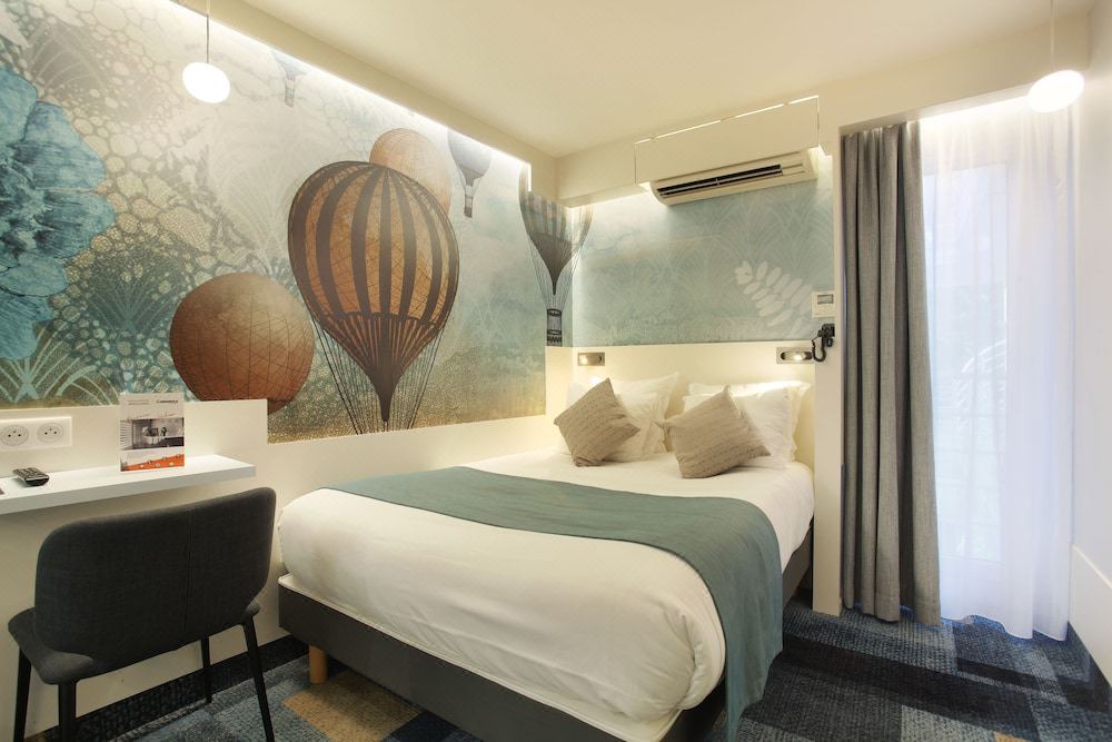 Photo of Bedroom in 5th Arrondissement