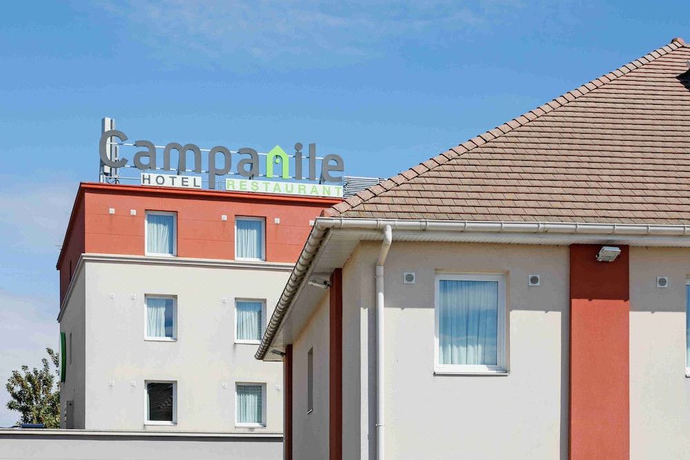 Photo of Buildings in Le Mesnil-Amelot