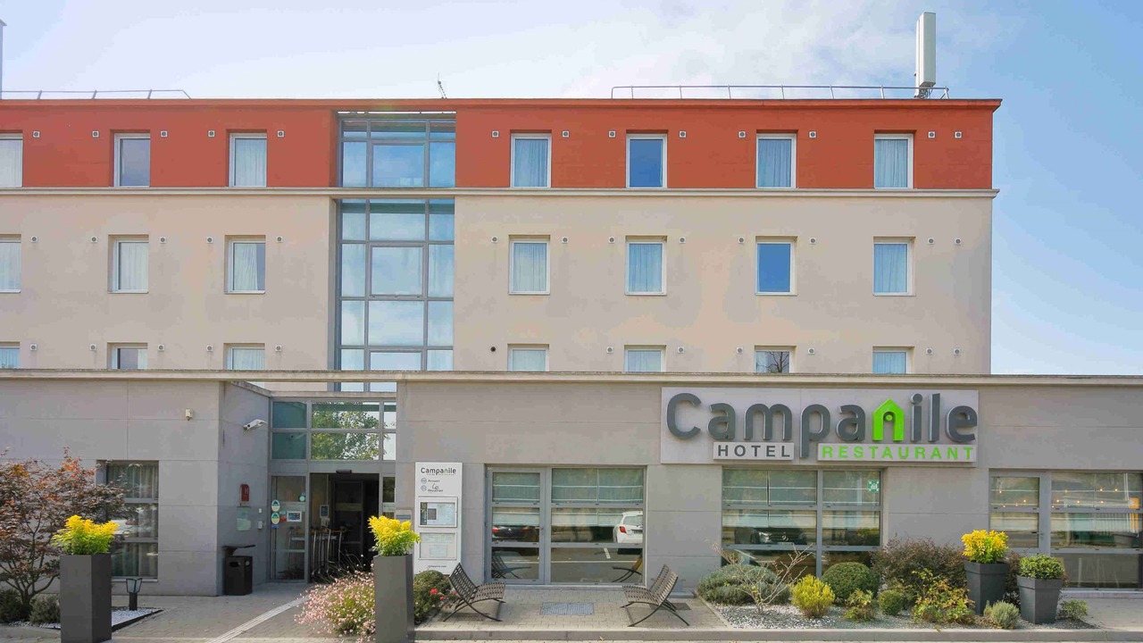 Photo of Buildings in Le Mesnil-Amelot