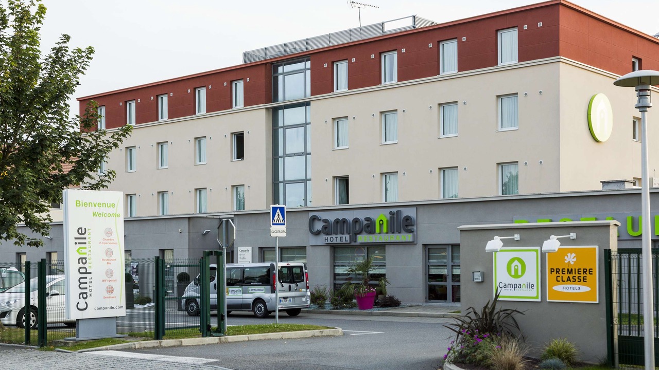Photo of Buildings in Le Mesnil-Amelot