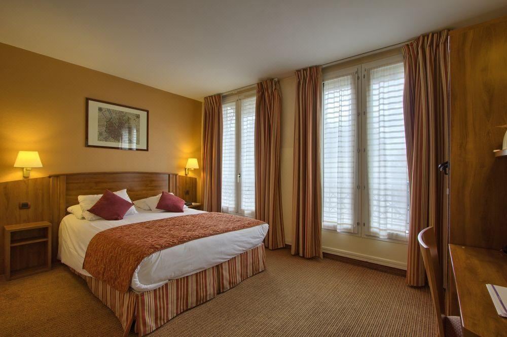 Photo of Bedroom in 5th Arrondissement
