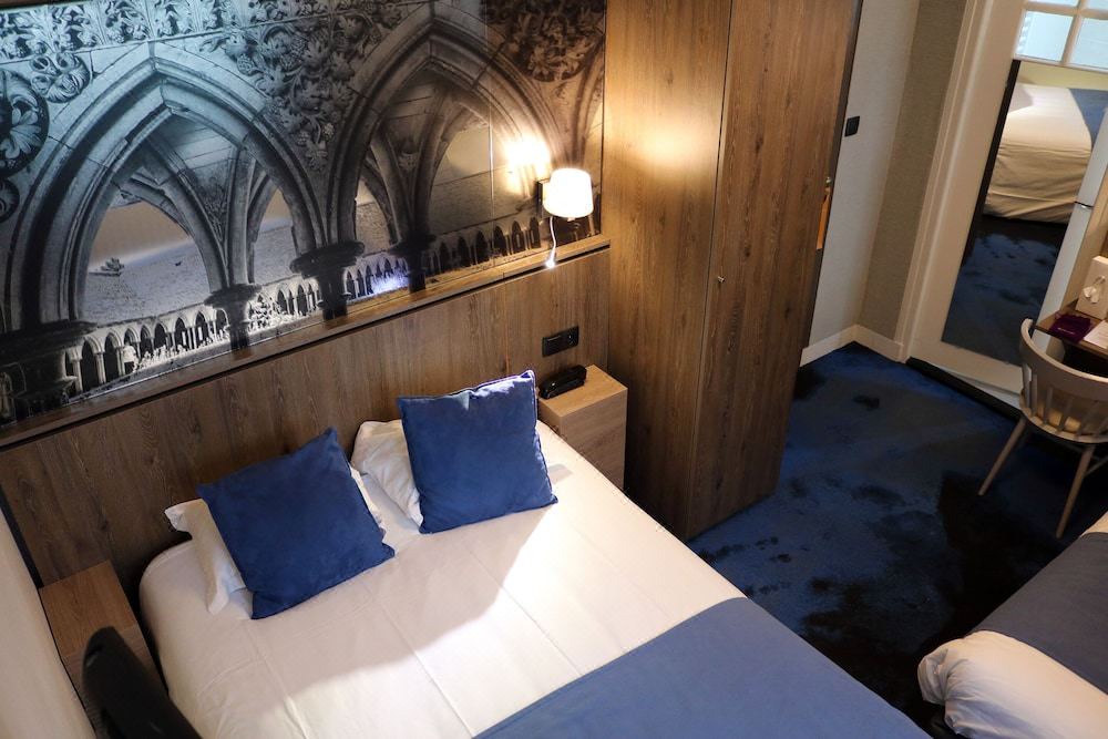 Photo of Bedroom in Le Mont-Saint-Michel
