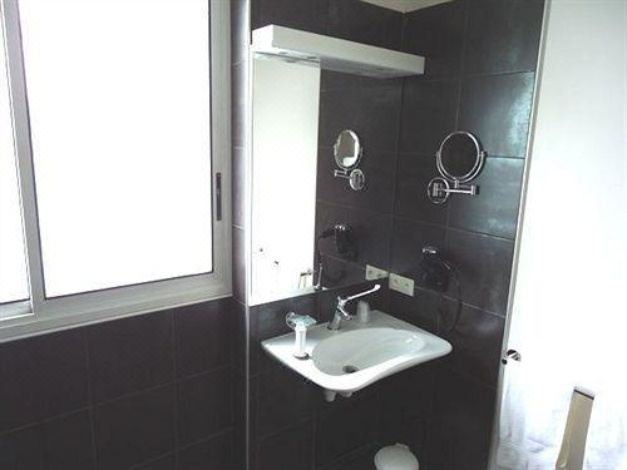 Photo of Bathroom in Villefranche-de-Rouergue