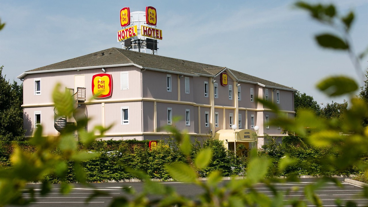 Photo of Buildings in La Chapelle-Saint-Mesmin