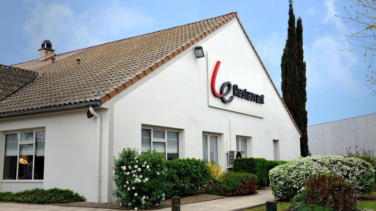 Photo of Buildings in Saint-Laurent-de-Mure