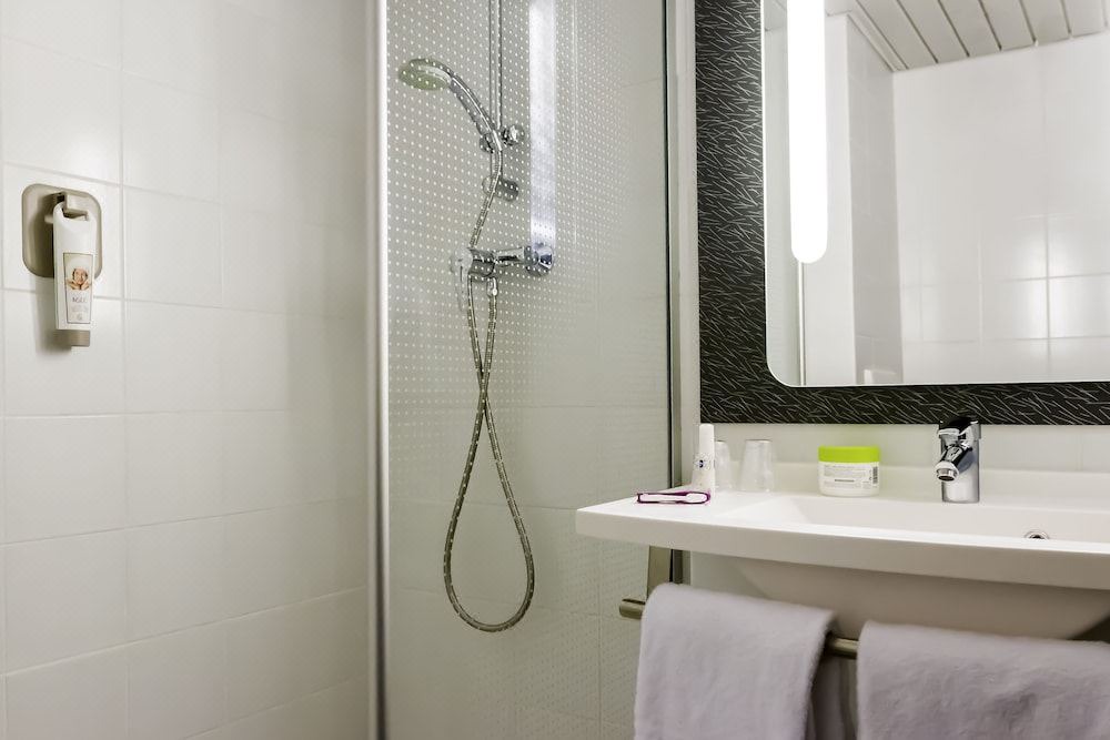 Photo of Bathroom in Rungis