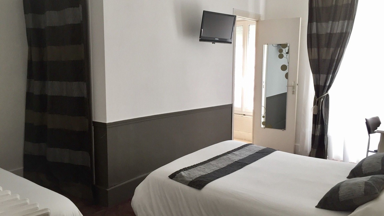 Photo of Bedroom in Nevers