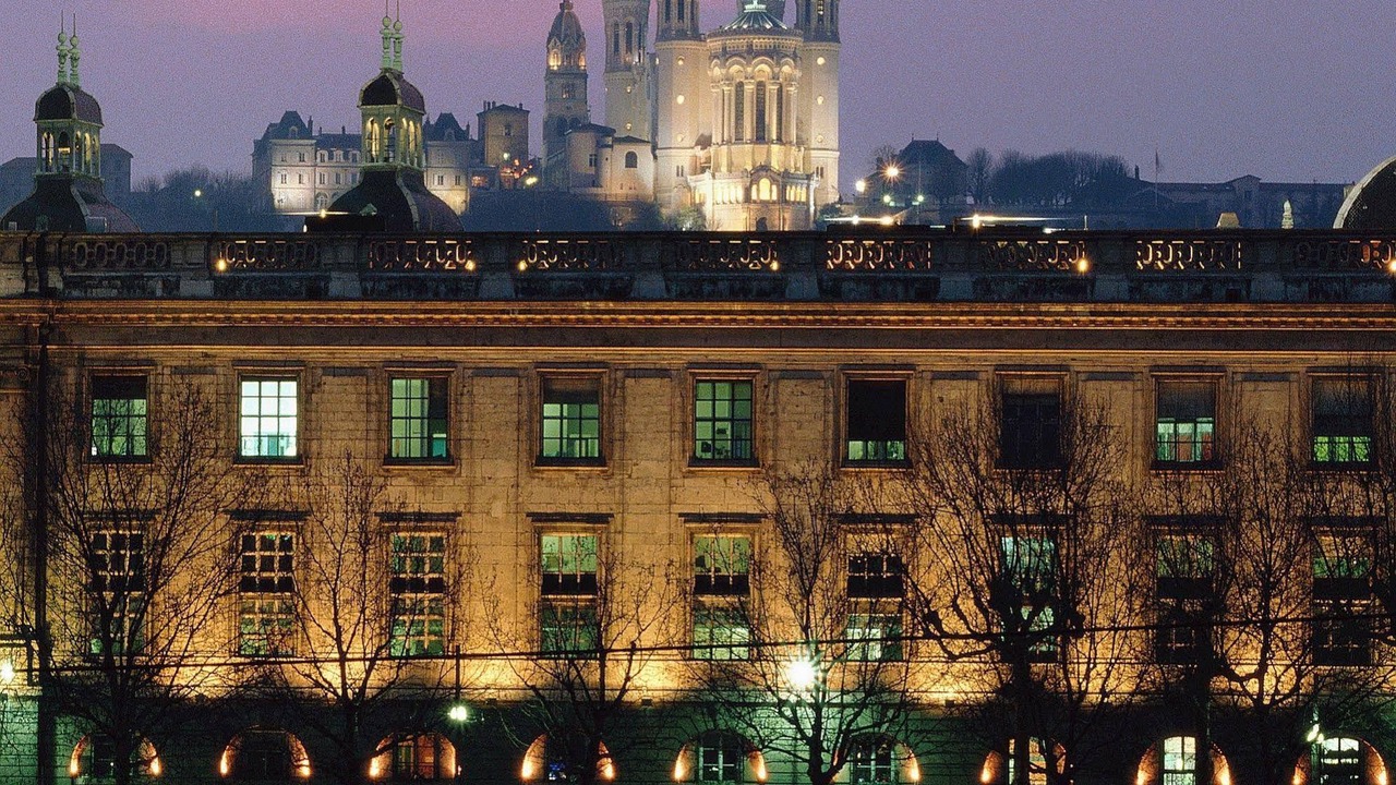 Photo of Buildings in Chaponnay