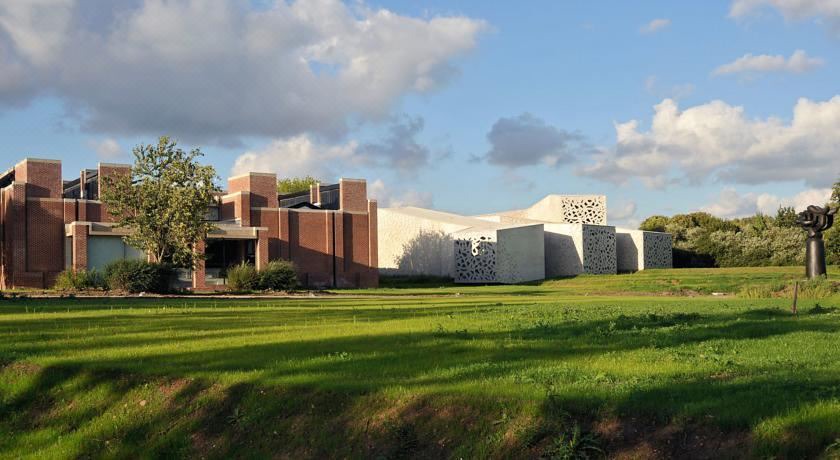 Photo of Buildings in Cousinerie