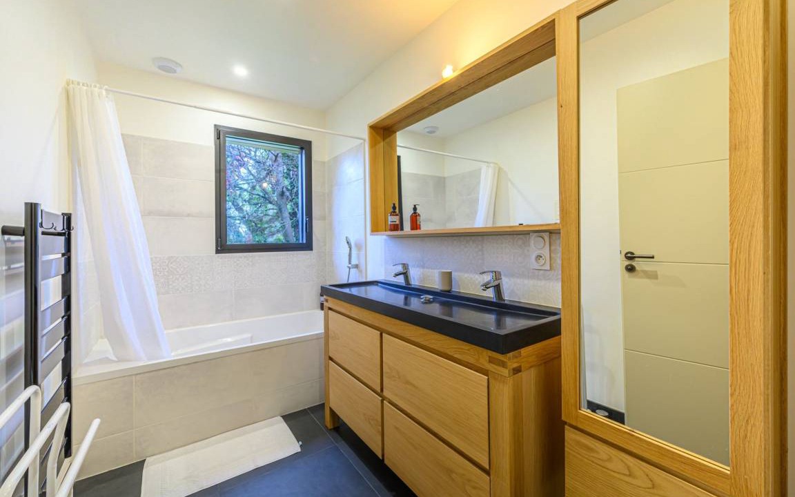 Photo of Bathroom in Penvins