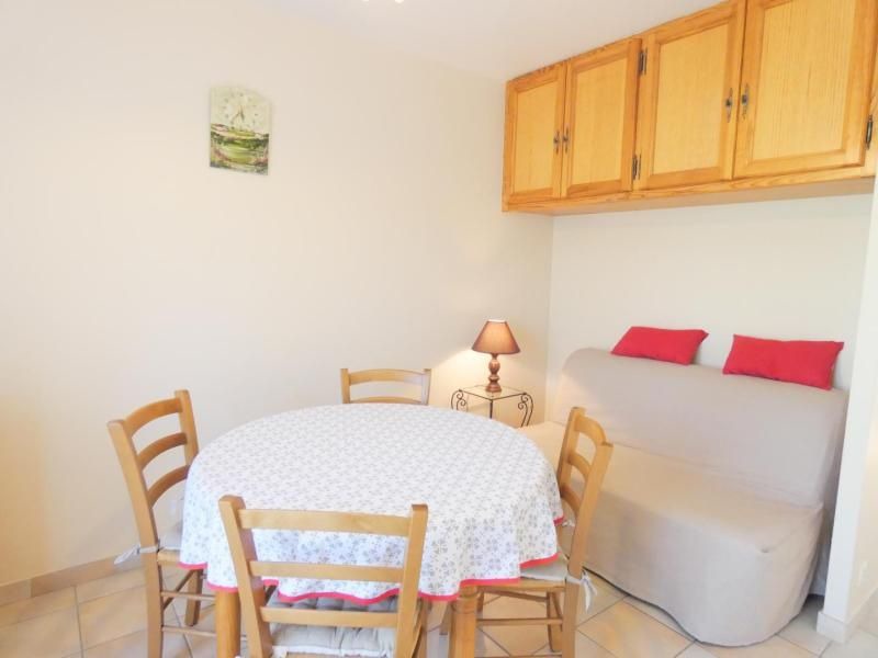 Photo of Bedroom in Angoume