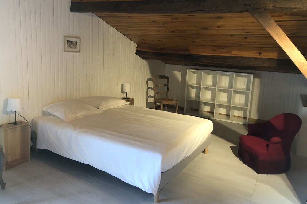 Photo of Bedroom in Menesplet
