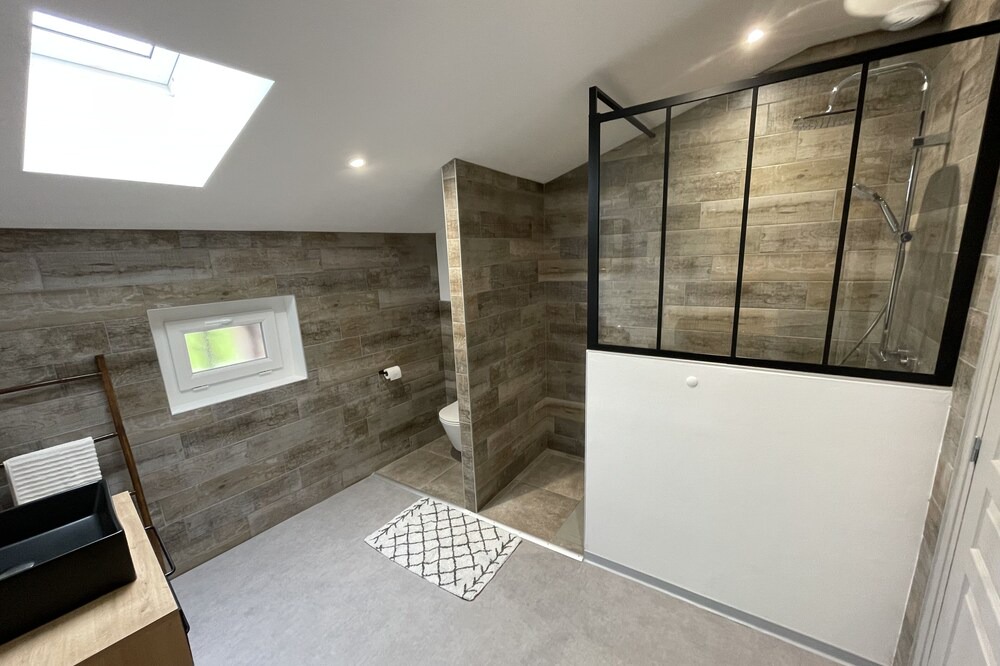 Photo of Bathroom in Allez-et-Cazeneuve