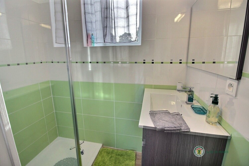 Photo of Bathroom in Ploubezre