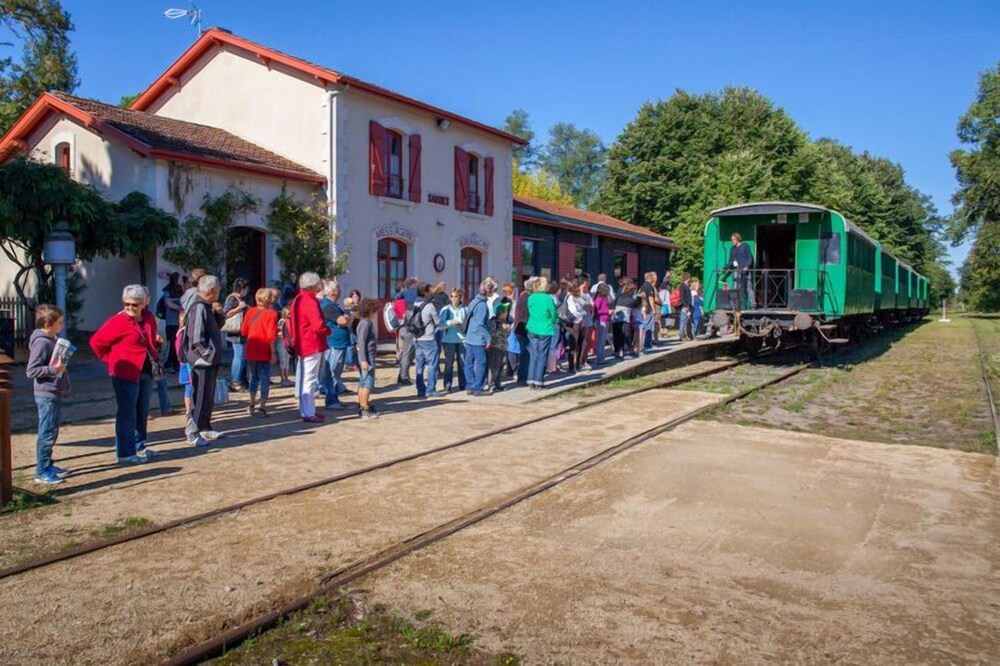 Photo of Others in Salles