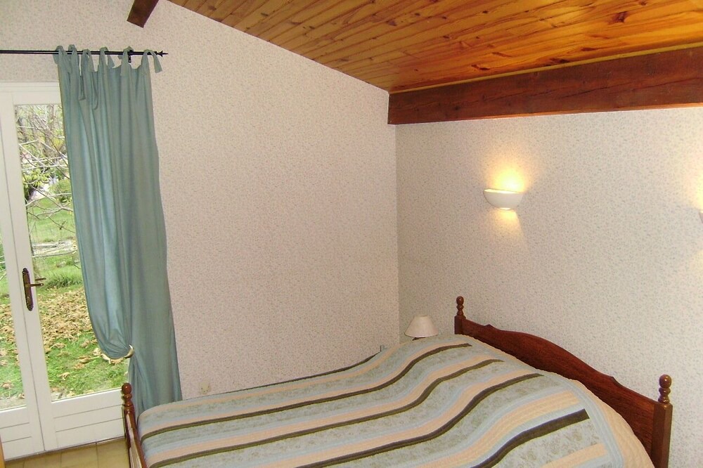 Photo of Bedroom in Saint-Etienne-les-Orgues