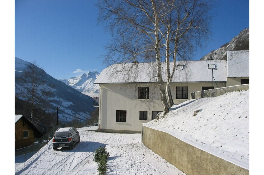Photo of Outdoor in Sers