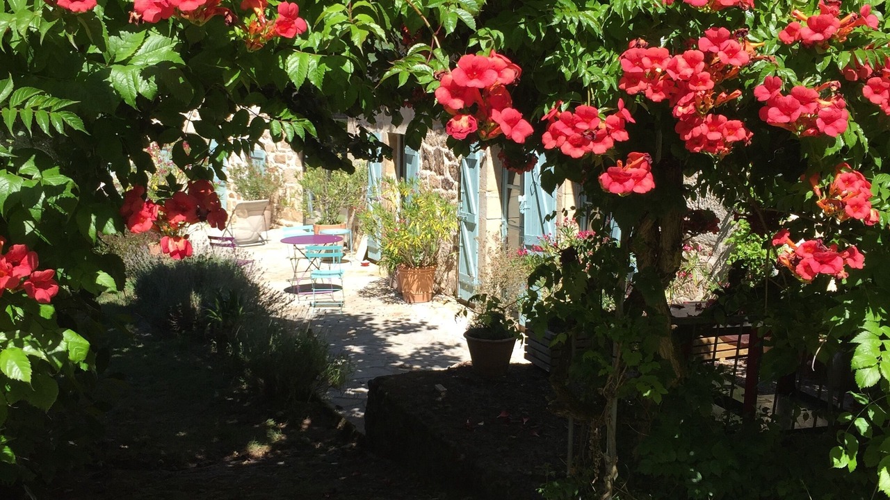 Photo of Outdoor in Villeneuve d'Aveyron