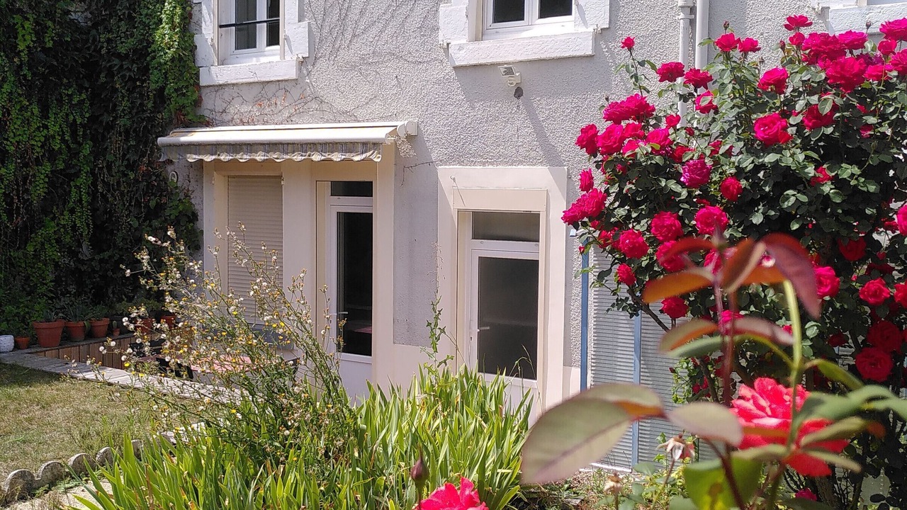 Photo of Outdoor in Scoury