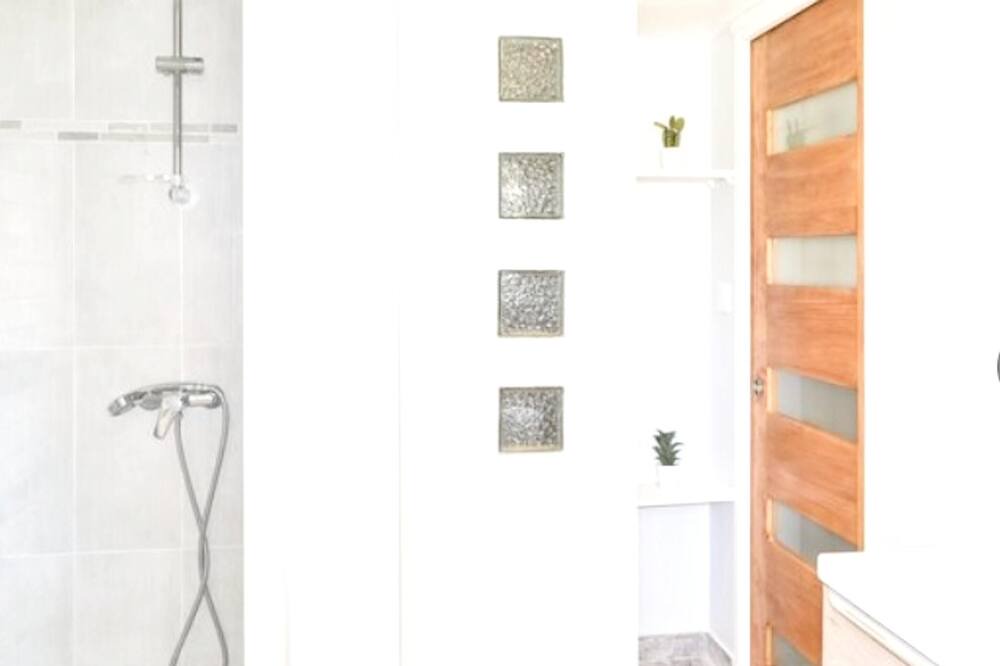 Photo of Bathroom in Montlauzun
