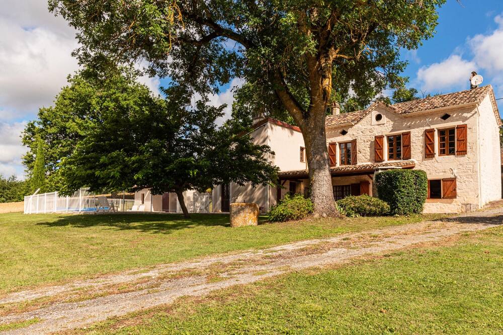 Photo of Outdoor in Montlauzun