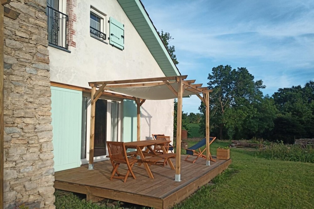 Photo of Outdoor in Pey