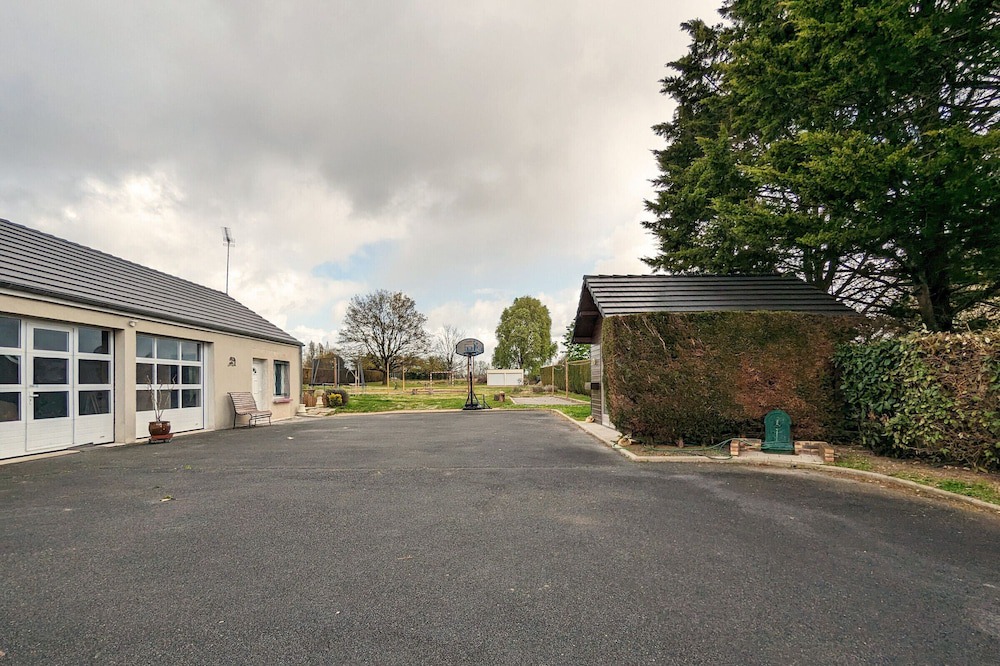Photo of Outdoor in Niherne