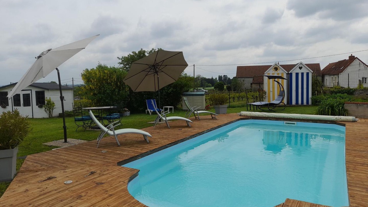 Photo of Outdoor in Louchy-Montfand