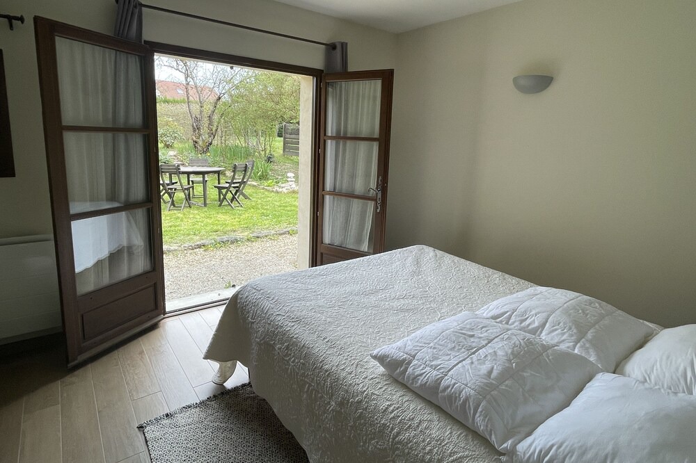 Photo of Bedroom in Saint-Loup-Geanges