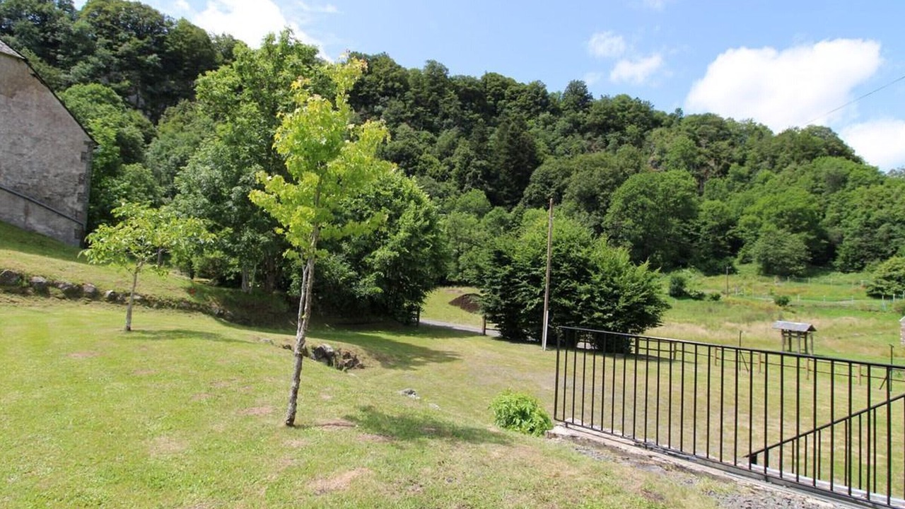 Photo of Outdoor in Veze