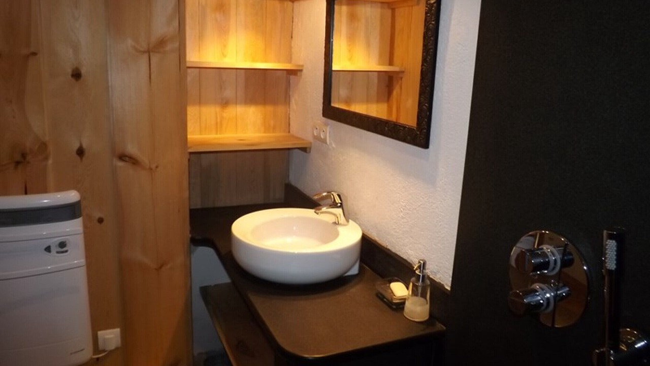 Photo of Bathroom in Saint-Remy-de-Chaudes-Aigues