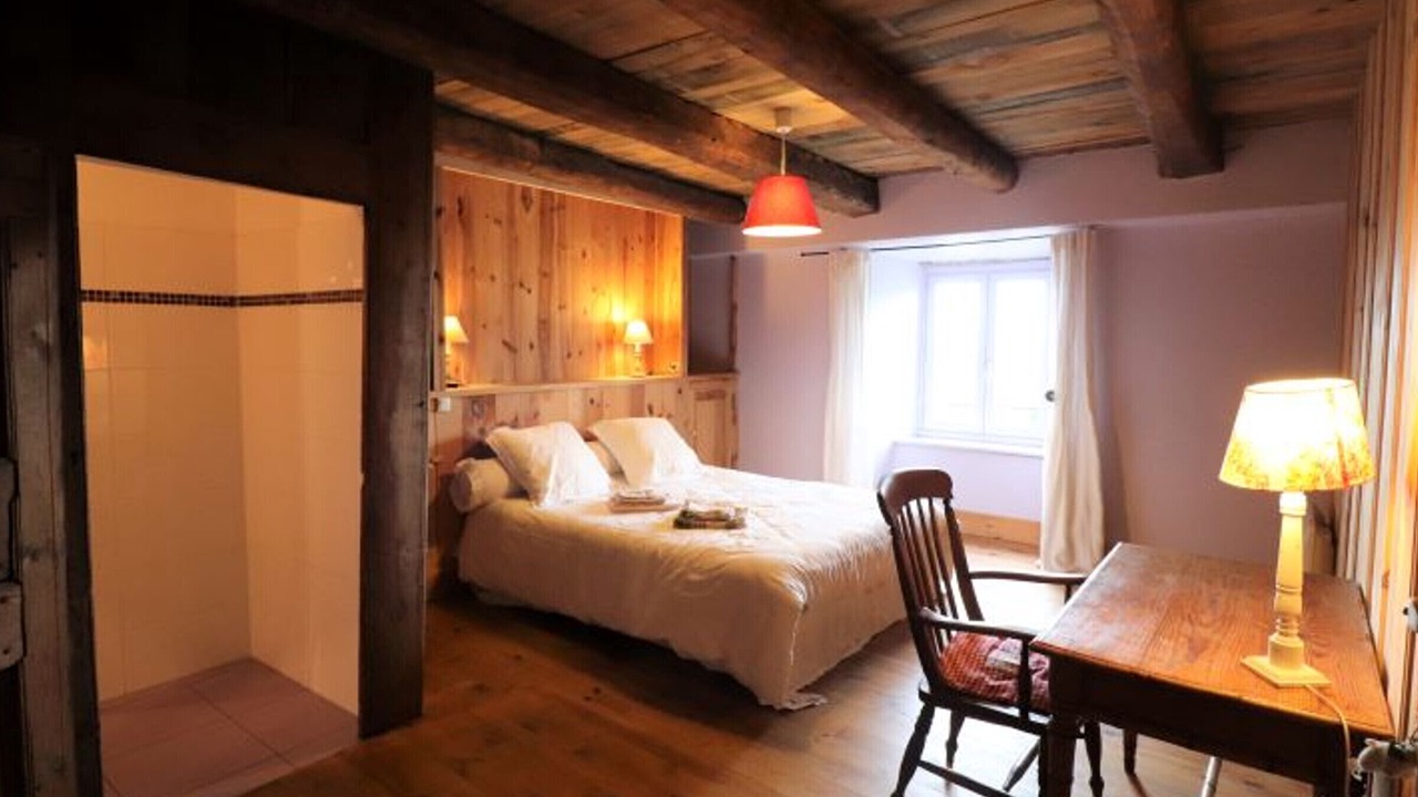 Photo of Bedroom in Saint-Remy-de-Chaudes-Aigues