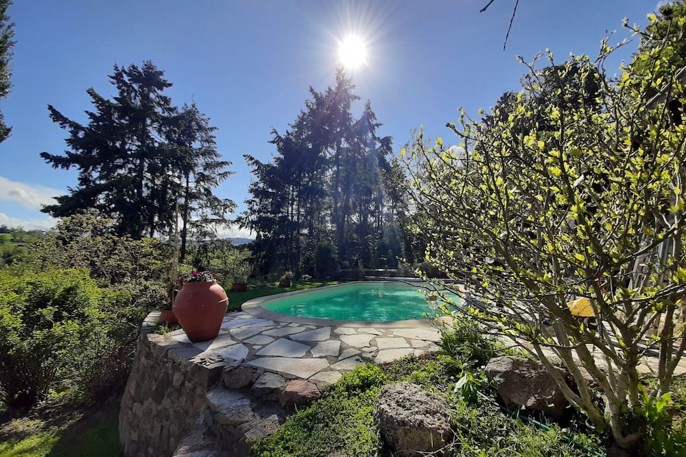 Photo of Outdoor in Saint-Jean-Saint-Maurice-sur-Loire