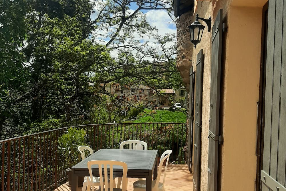 Photo of Patio Balcony in Saint-Jean-Saint-Maurice-sur-Loire
