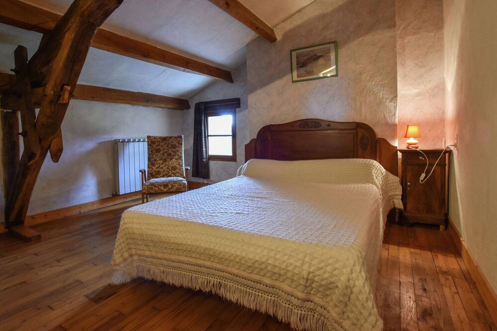 Photo of Bedroom in Biron