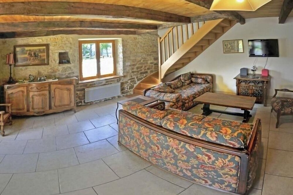 Photo of Livingroom in Villeneuve d'Aveyron