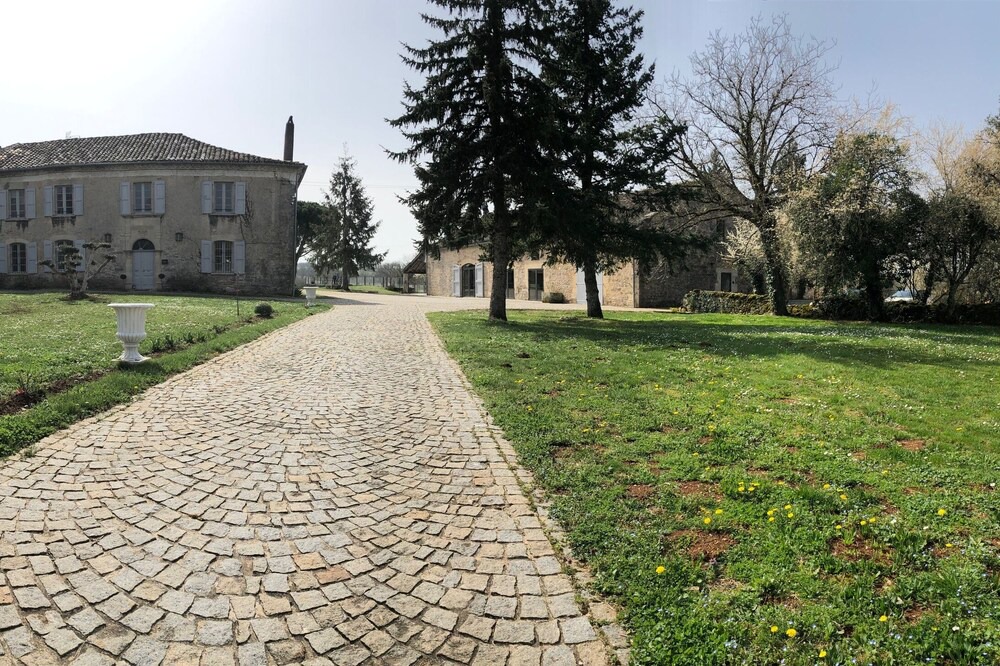 Photo of Outdoor in Caylus
