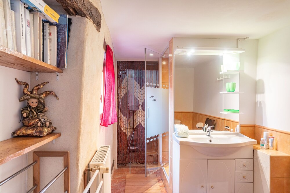 Photo of Bathroom in Saint-Martin-des-Pres