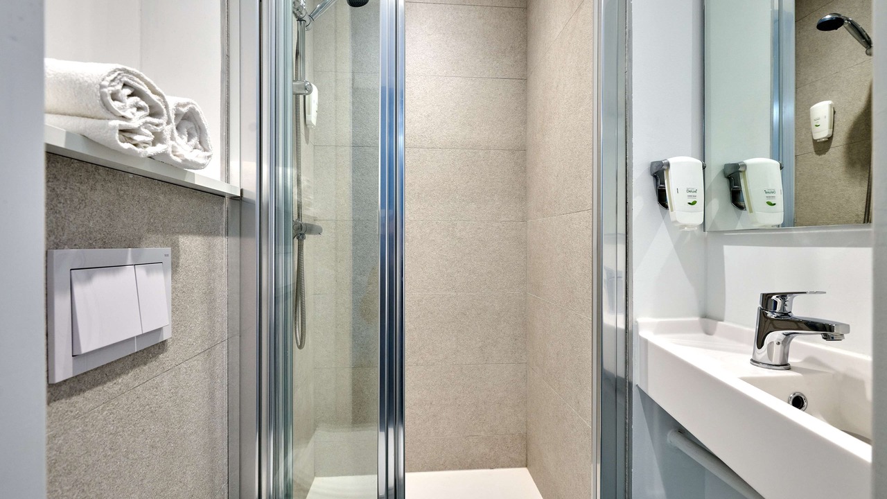 Photo of Bathroom in Varennes-Vauzelles