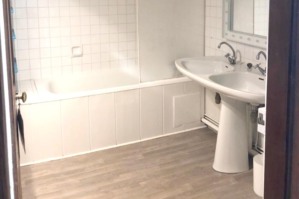 Photo of Bathroom in Argy