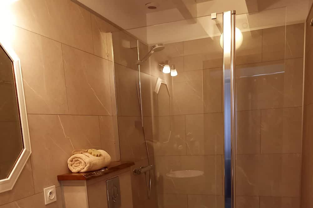 Photo of Bathroom in Les Arques