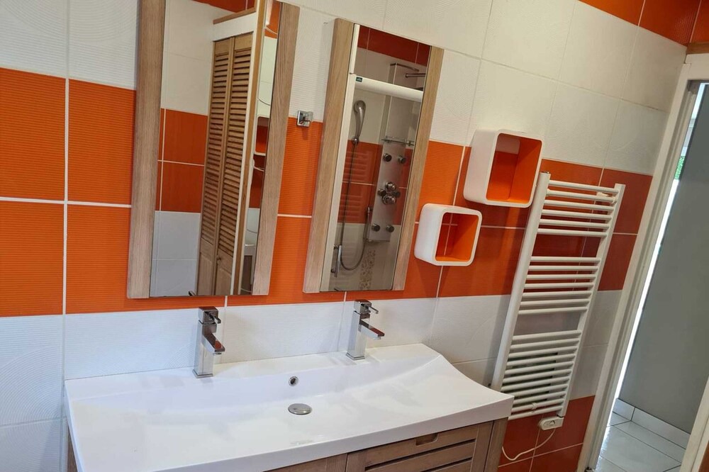 Photo of Bathroom in Labouheyre