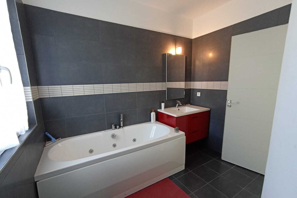 Photo of Bathroom in Port District