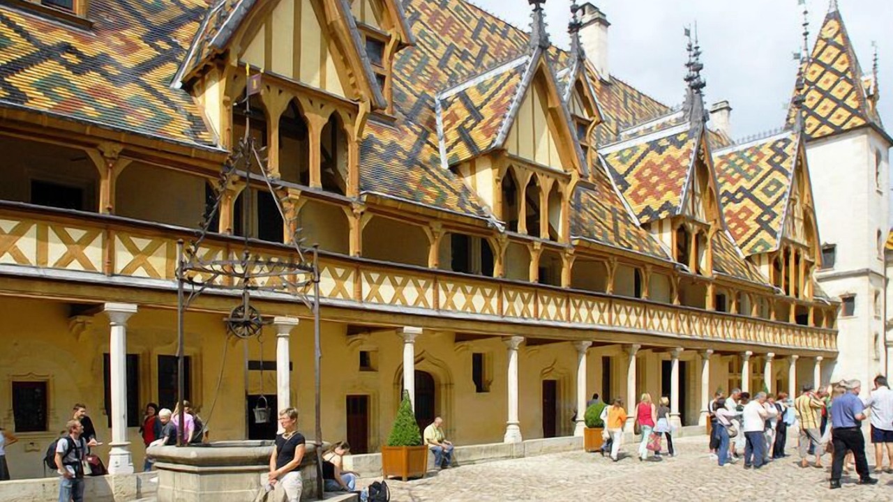 Photo of Buildings in Beaune