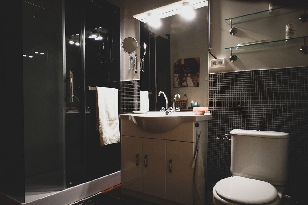 Photo of Bathroom in Herry