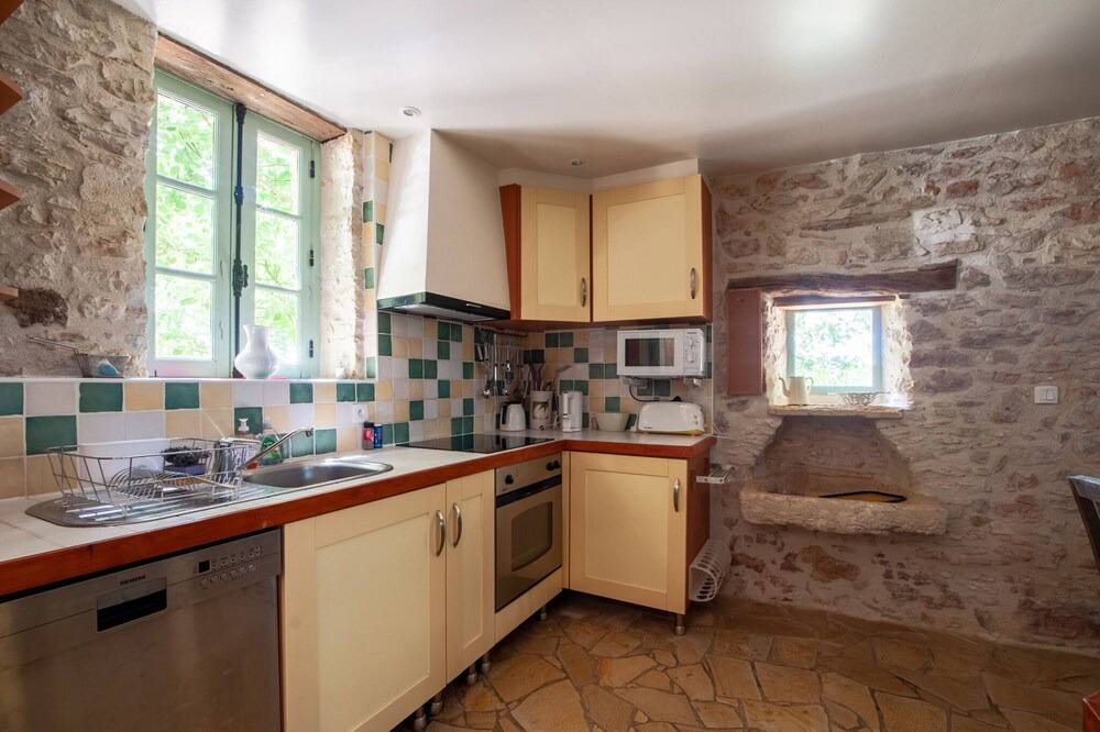 Photo of Kitchen in Degagnac