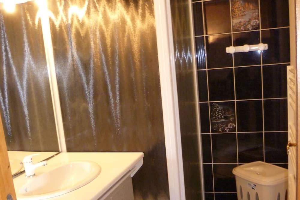 Photo of Bathroom in Loguivy